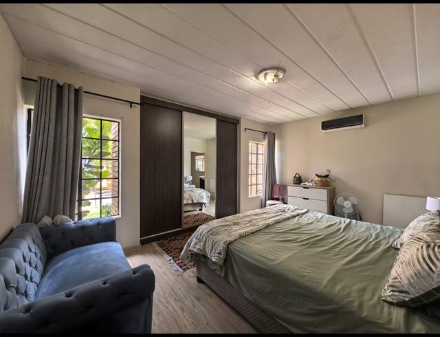 2 BEDROOM TOWNHOUSE FOR SALE IN BELLAIRS PARK